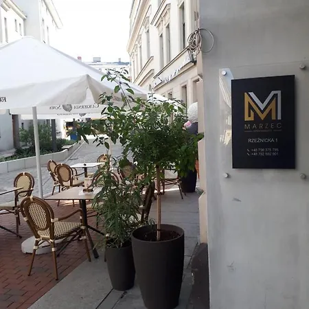 Marzec Apartamenty Gniezno Exterior photo
