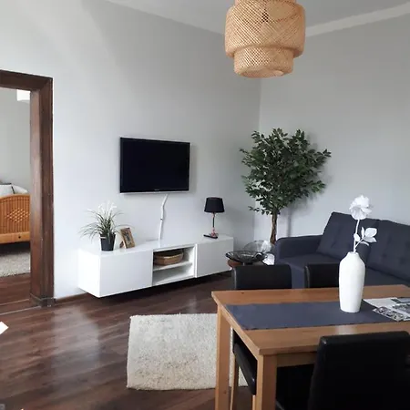 Marzec Apartamenty Gniezno Exterior photo